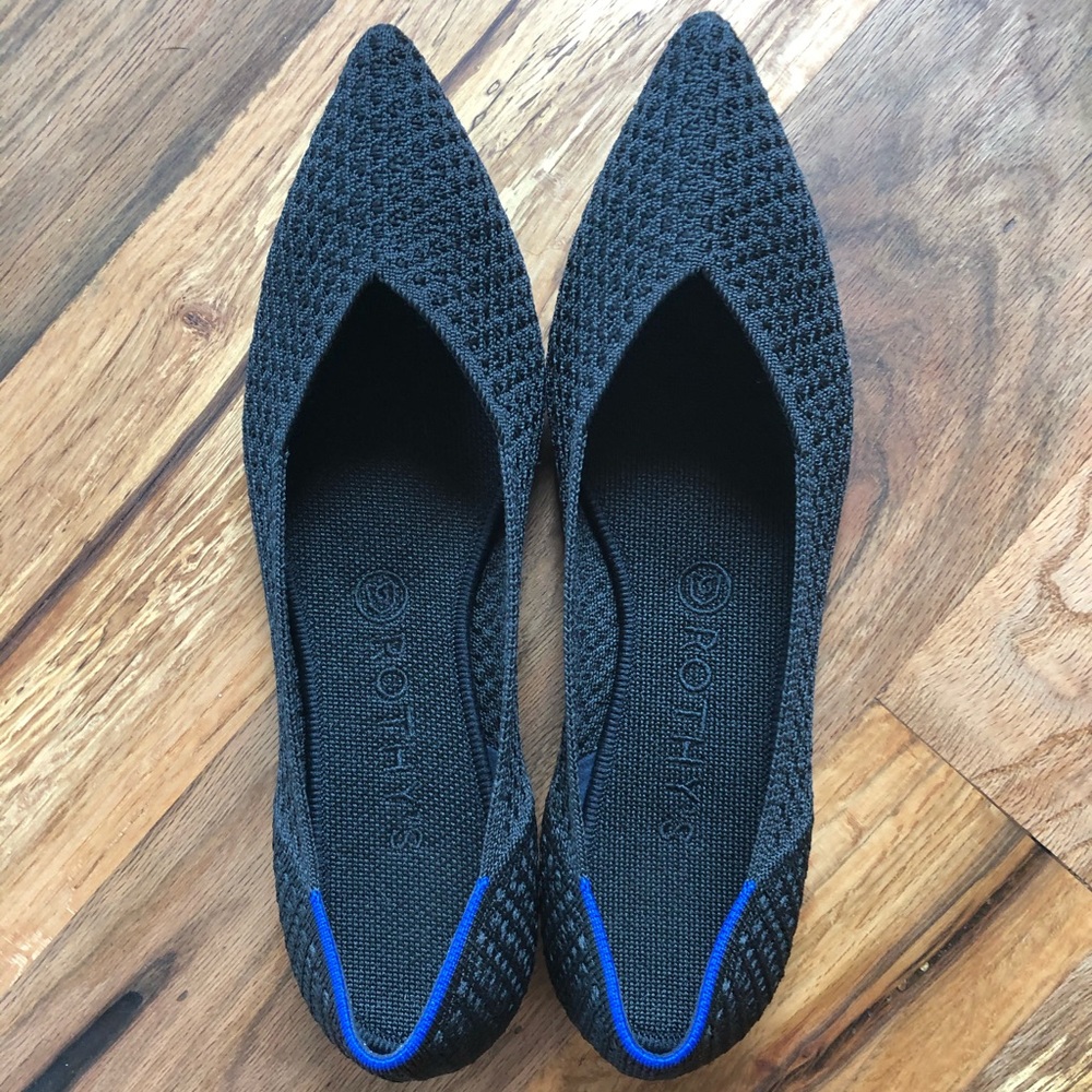 EUC Rothys Black Honeycomb Points